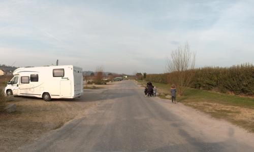 Aire camping-car Camping Igesa