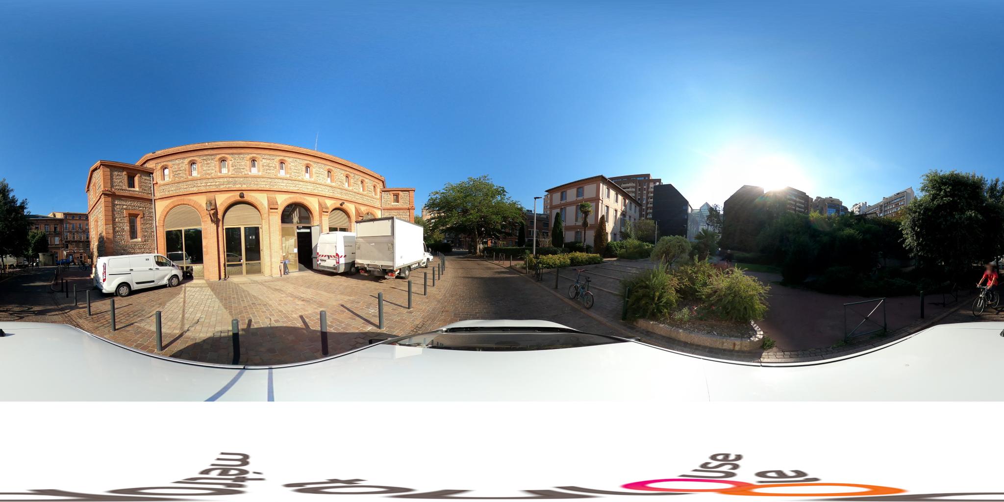 Vue de la rue du spot Station Fitness Place Dupuy