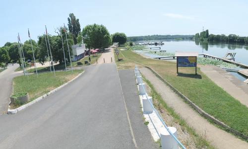 Aire camping-car THOISSEY - Aire CCI 6566