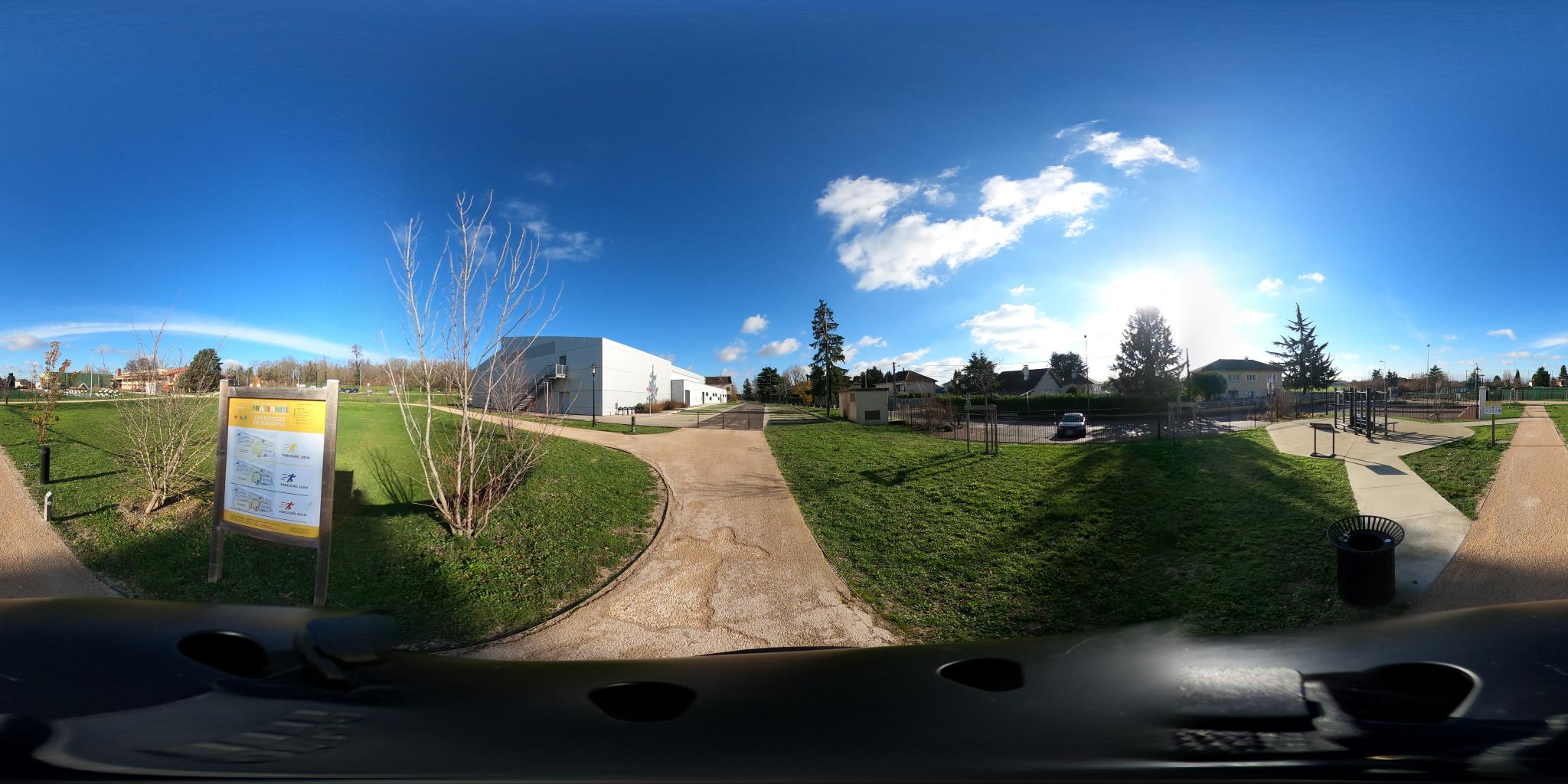 Vue de la rue du spot Complexe Sportif Marcel Gonzales