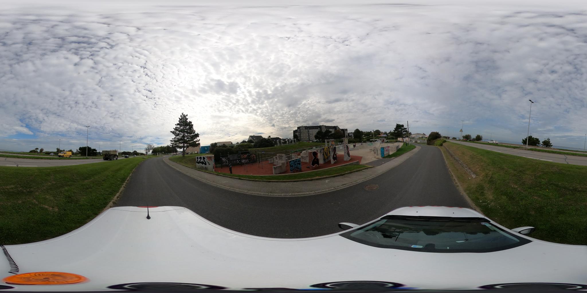 Vue de la rue du spot Terrain de Parkour - La Saline