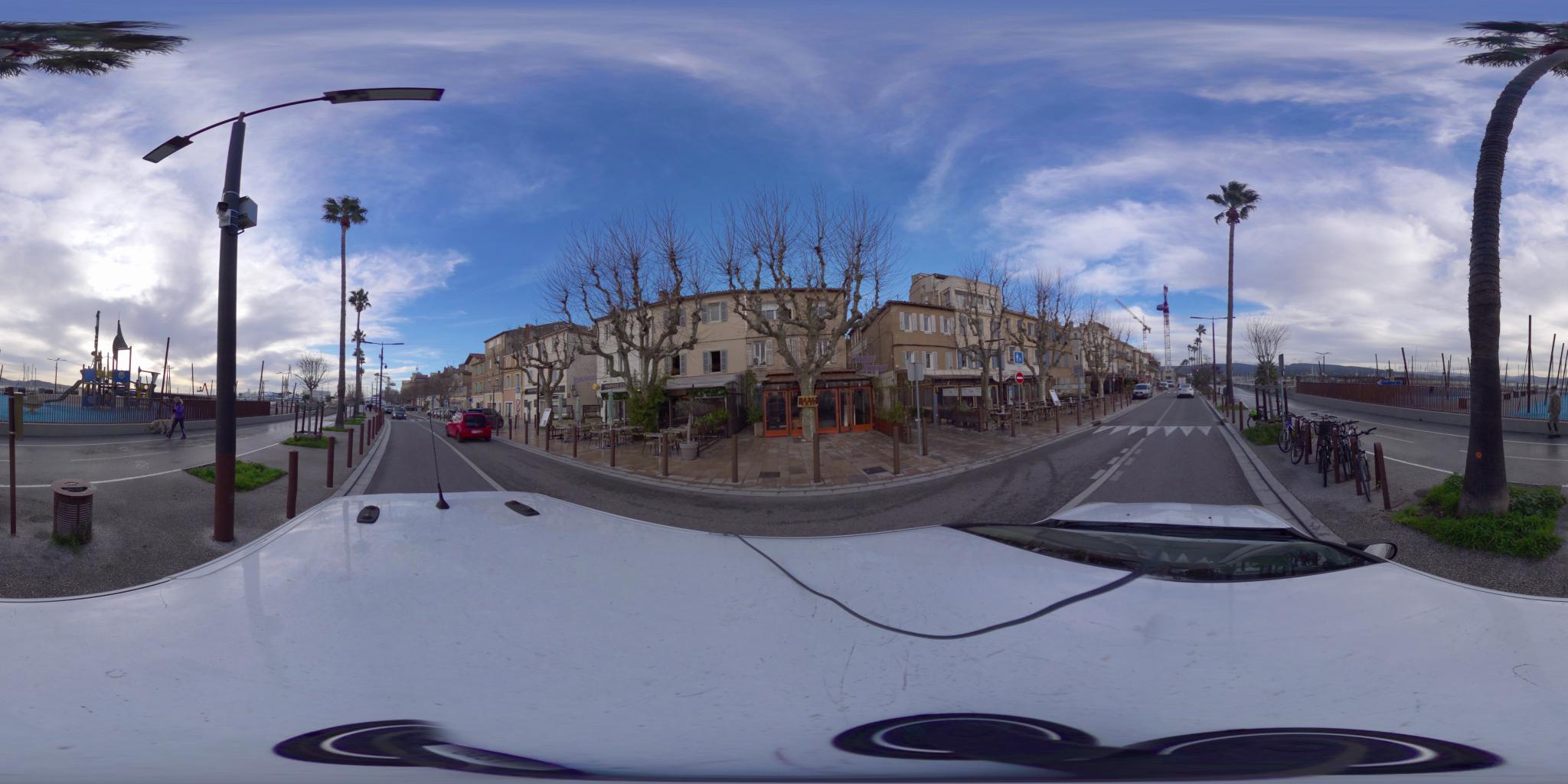 Vue de la rue du spot Espace Détente Fitness Public, Boulevard Anatole France