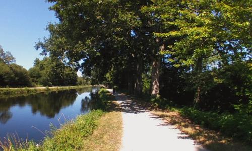 Aire camping-car Aire naturelle des écuries du Pont Guern