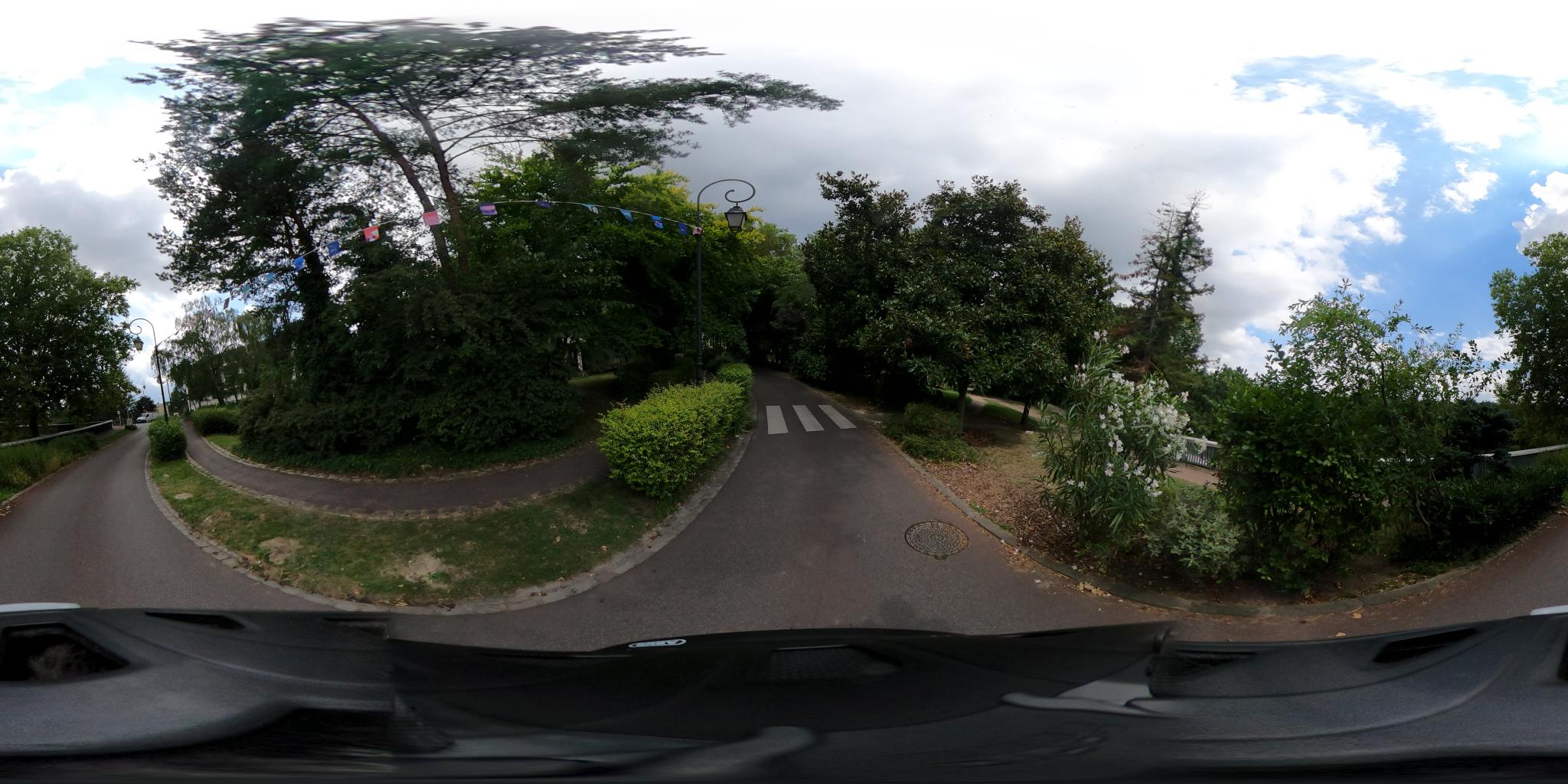 Vue de la rue du spot Jardin du Beach