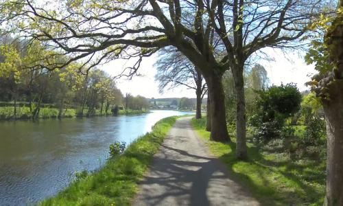 Aire camping-car Canal Loisirs