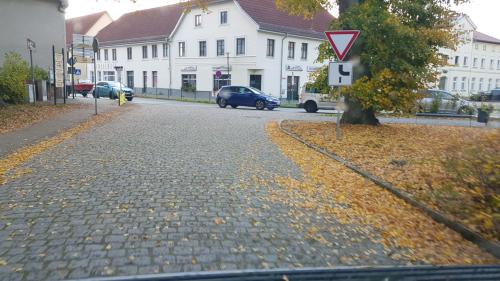 Aire camping-car MIROW 17252 - Aire CCI 13201