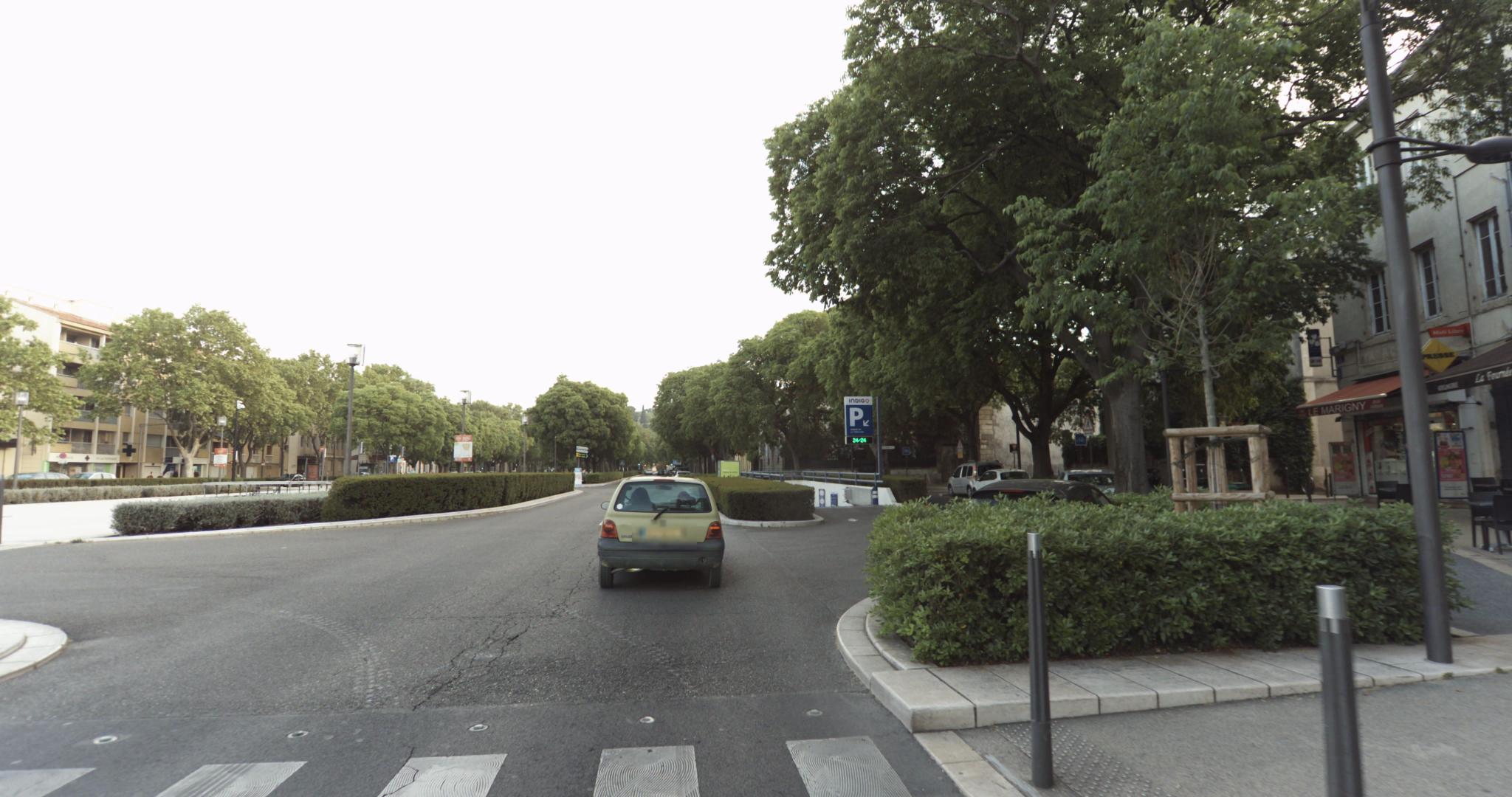 La rue de Beauty Hair Élégance à Nimes
