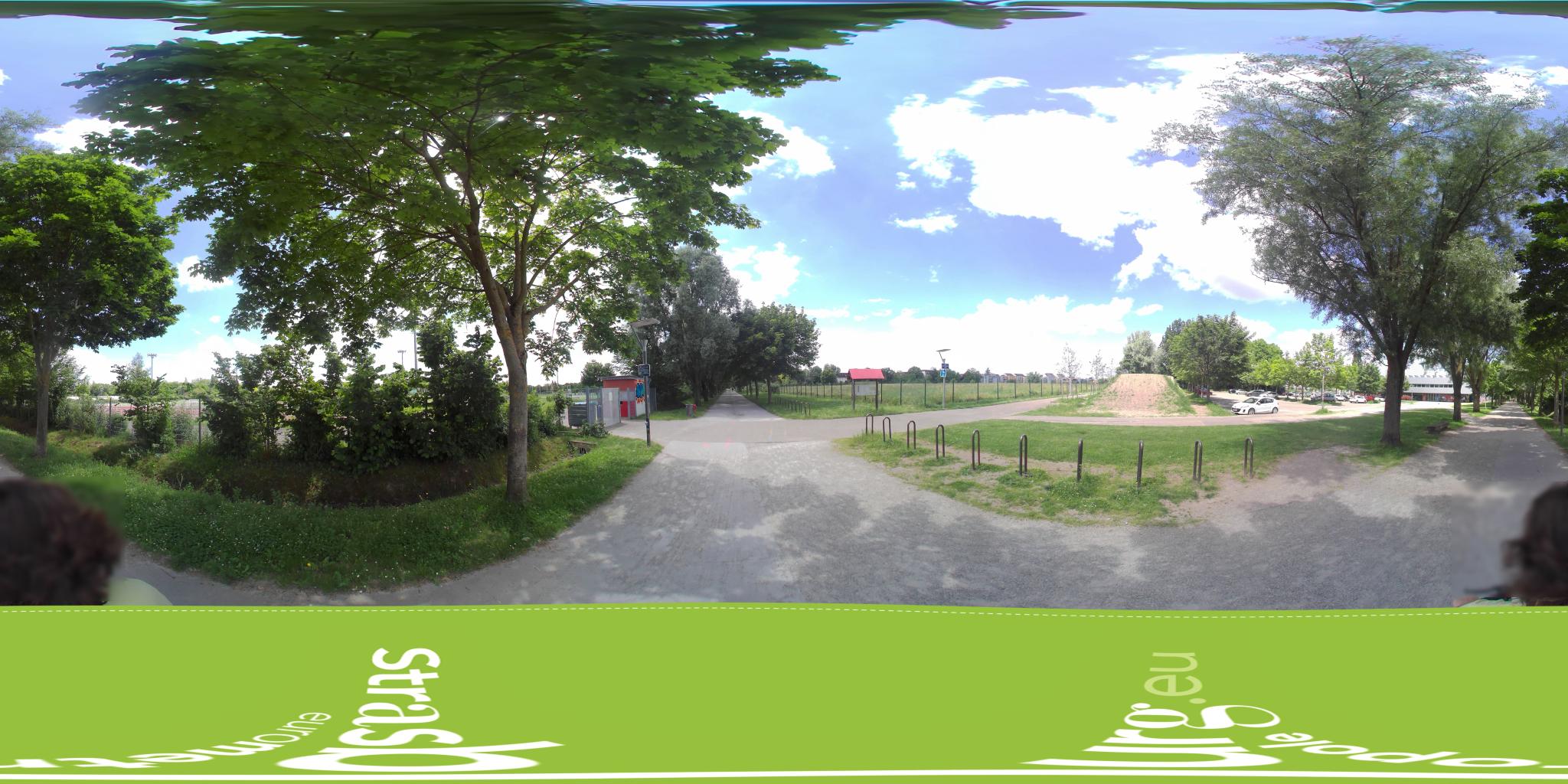 Vue de la rue du spot Parcours sportif - Mail Charles Pierre