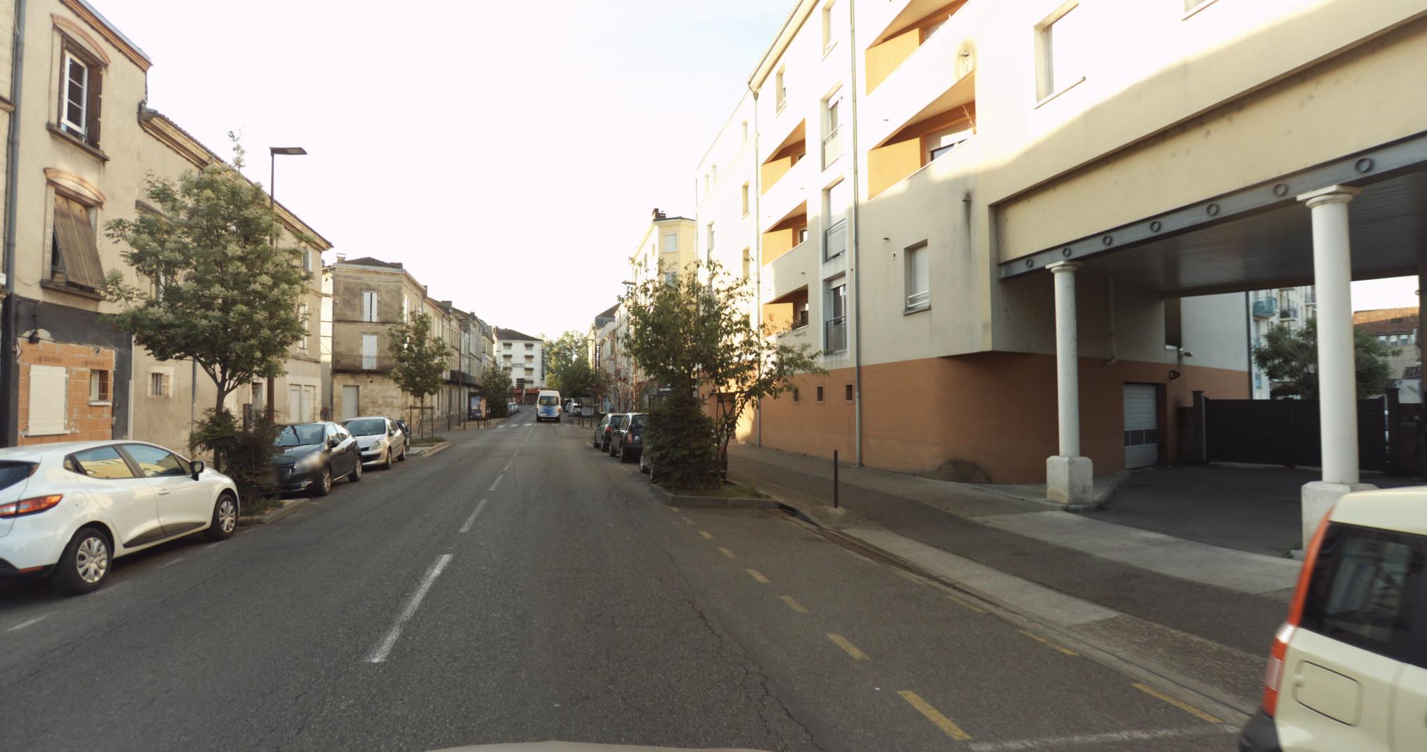 La rue de Ciseaux D&rsquo;Argent Elegant à Agen