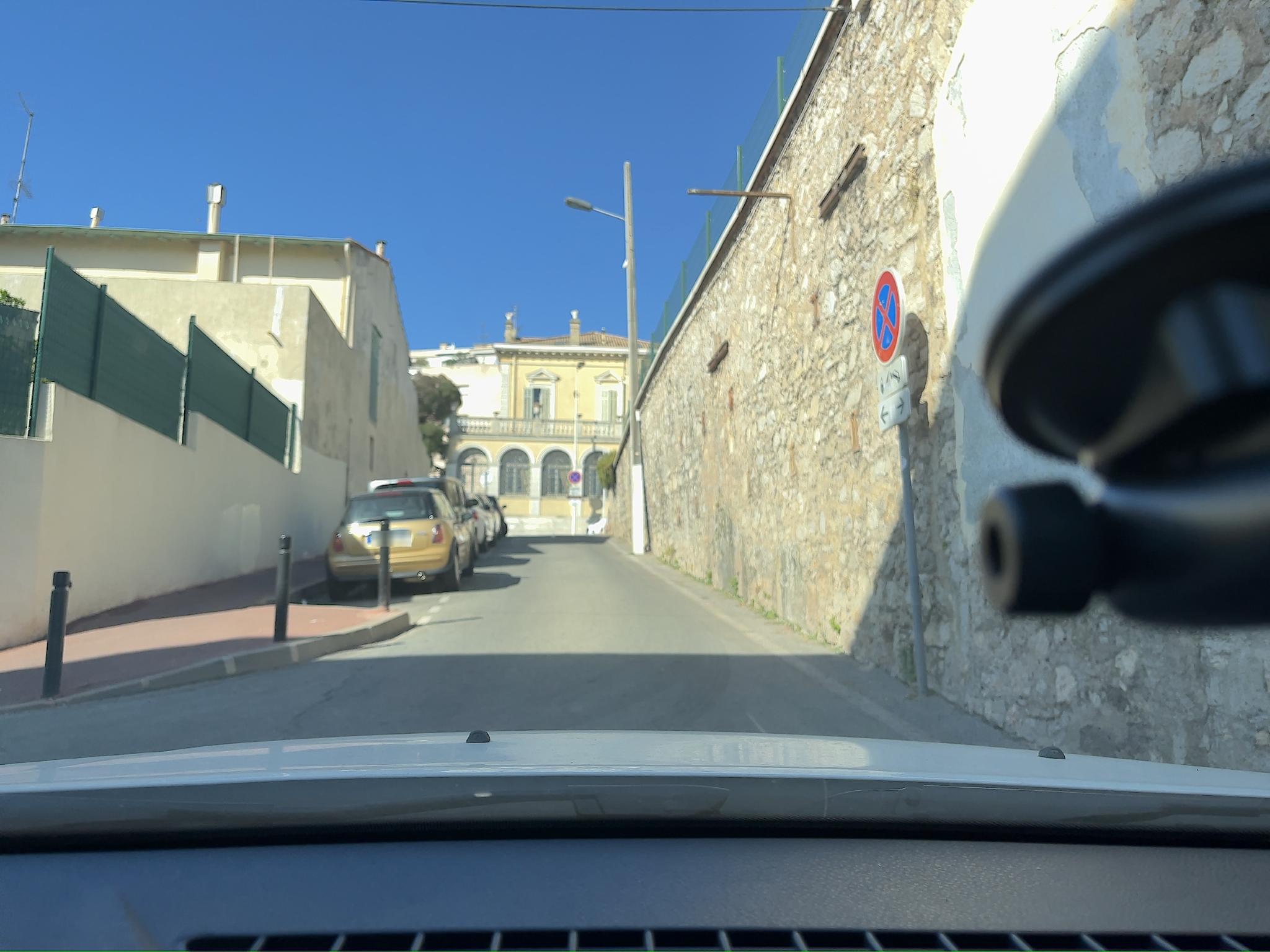 La rue de La Demoiselle De L&rsquo;Hair à Cannes