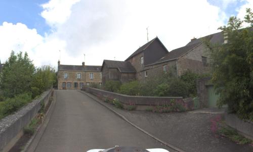 Aire camping-car LASSAY-LES-CHATEAUX - Aire CCI 14714
