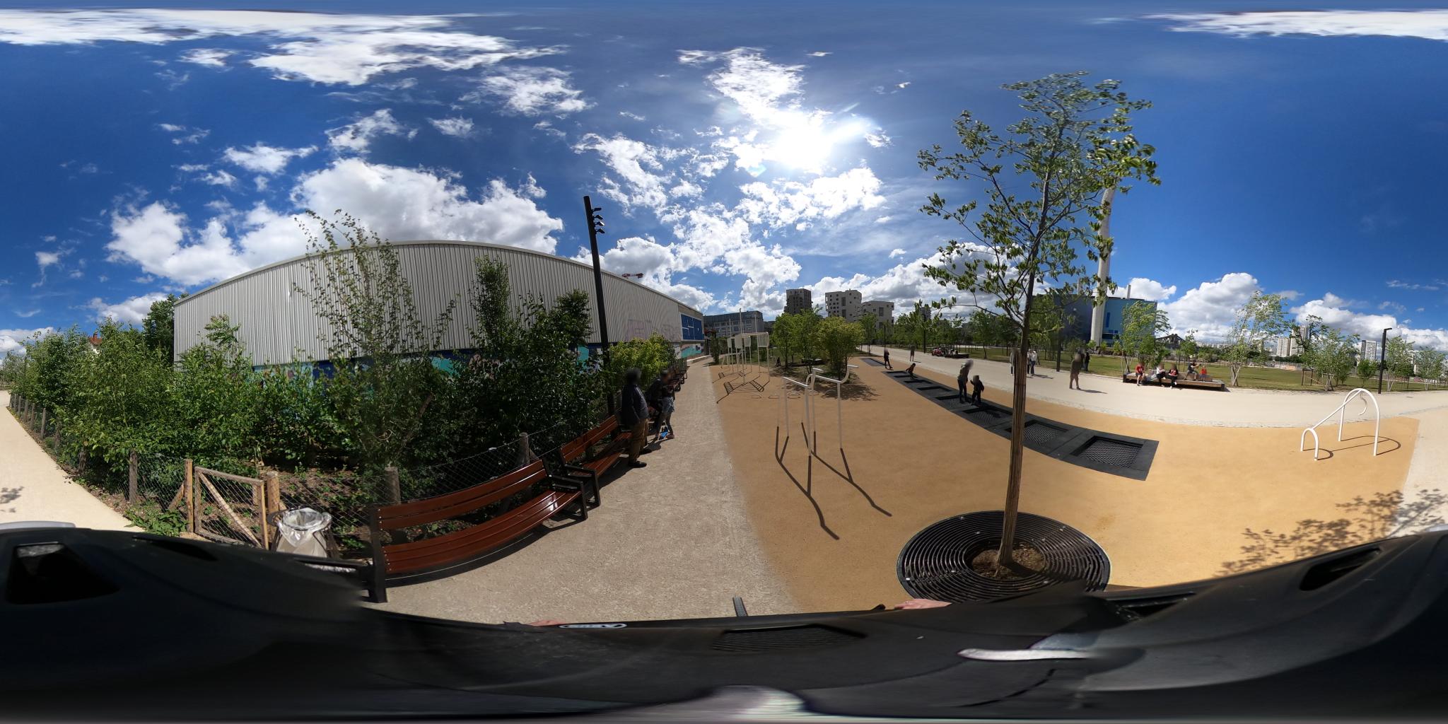 Vue de la rue du spot Prairie des géants