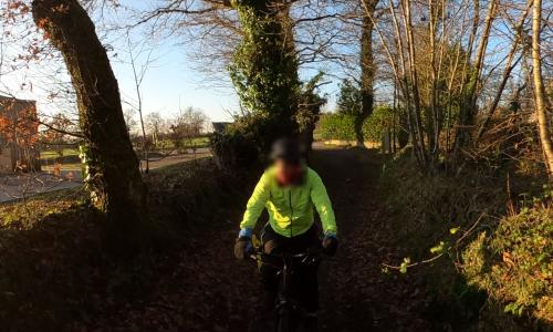 Aire camping-car Le Guerno - Rue des Oiseaux