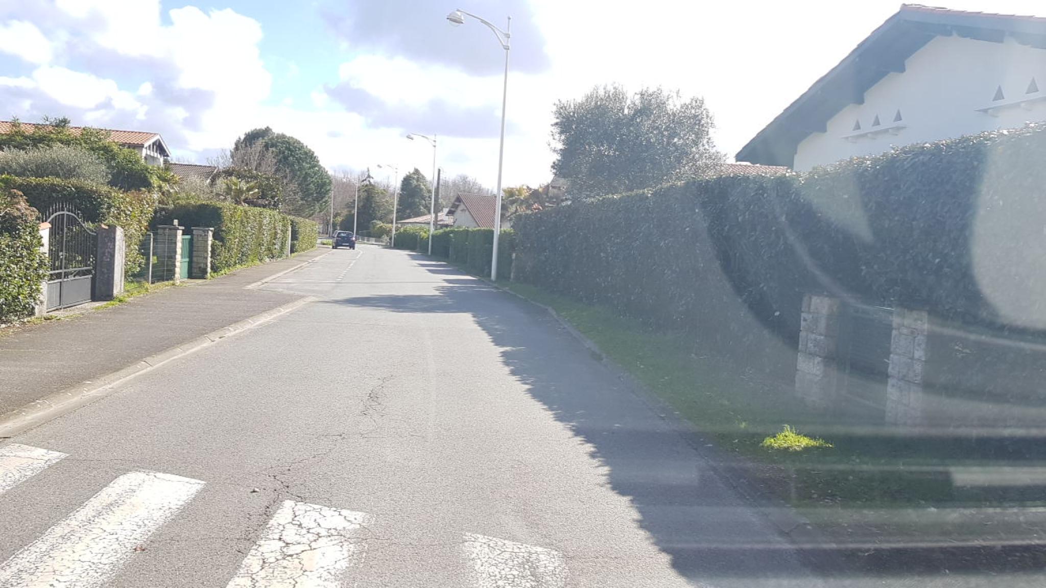 Vue de la rue du spot Aire sportive