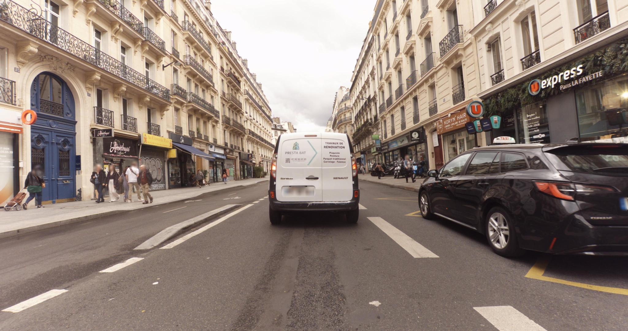 La rue de Koryn Hair à Paris