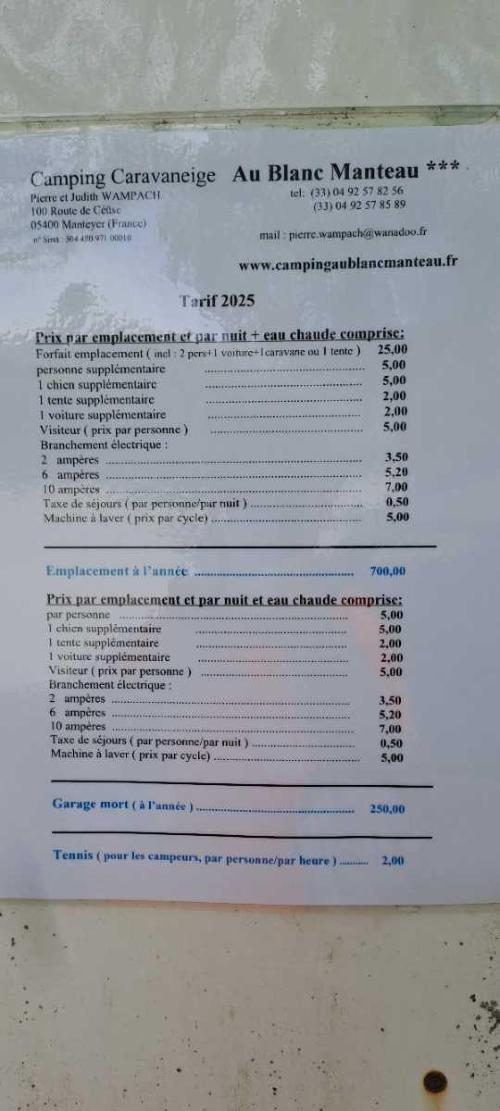 Aire camping-car Au Blanc Manteau