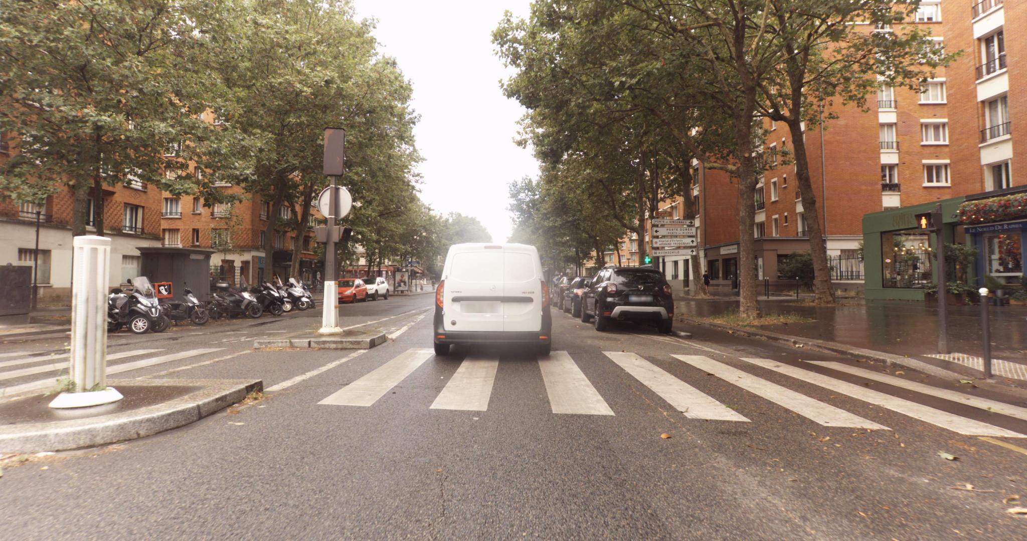 Vue de la rue du spot Le jardin sauvage
