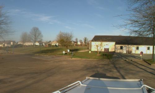 Aire camping-car Aire Stade des Terriers - Landivy