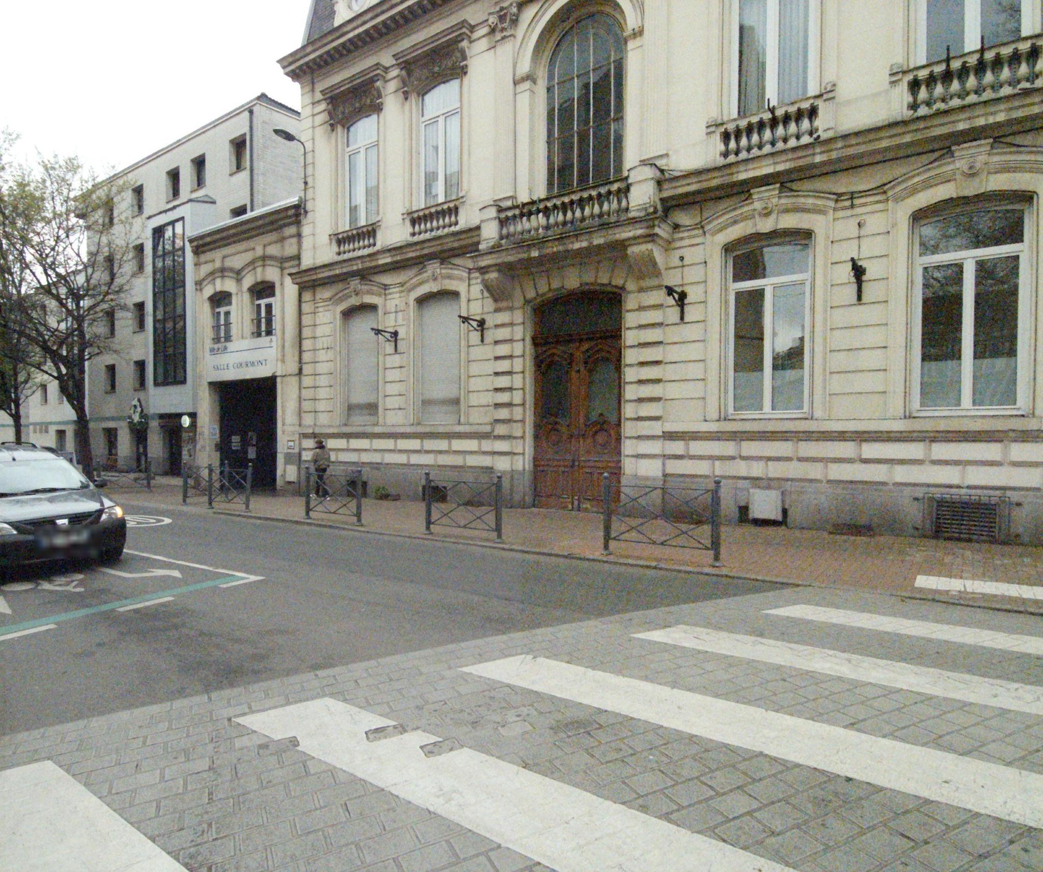 La rue de Sas Hair Light à Lille