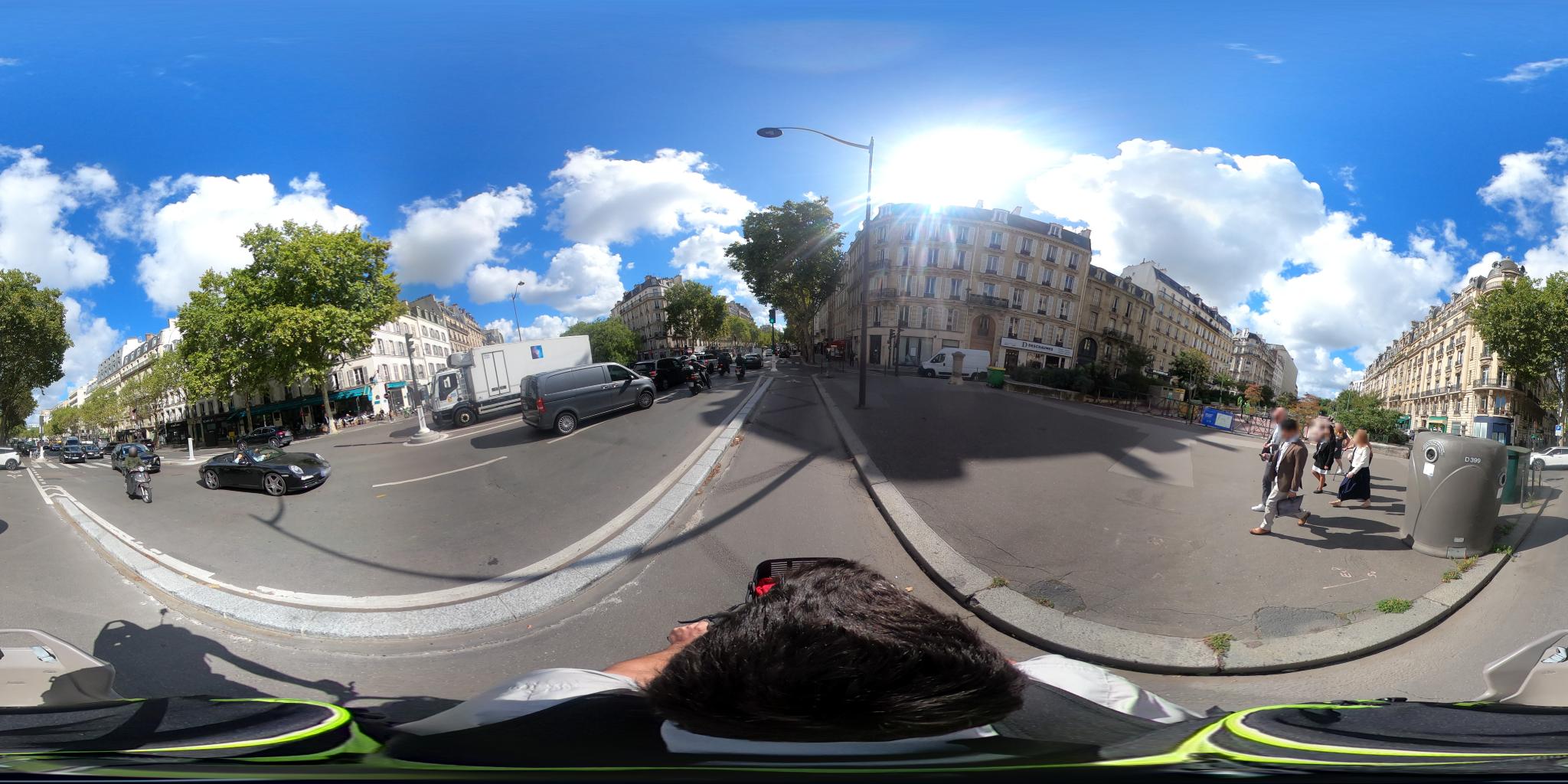 Vue de la rue du spot Promenade Pereire