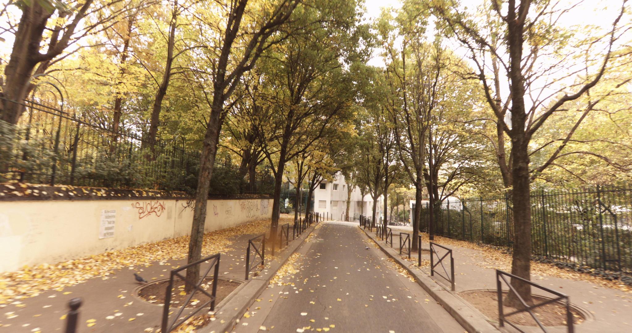 Vue de la rue du spot La presse horizontale