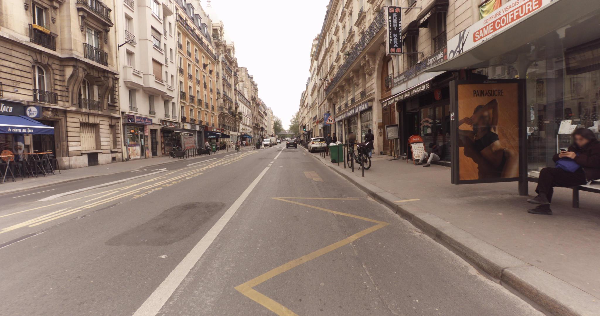 La rue de Skm Hair à Paris
