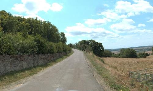Aire camping-car CHATEAUNEUF EN AUXOIS - Aire CCI 34182
