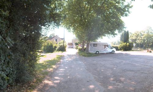 Aire camping-car Vandenesse en Auxois - Lac de Panthier