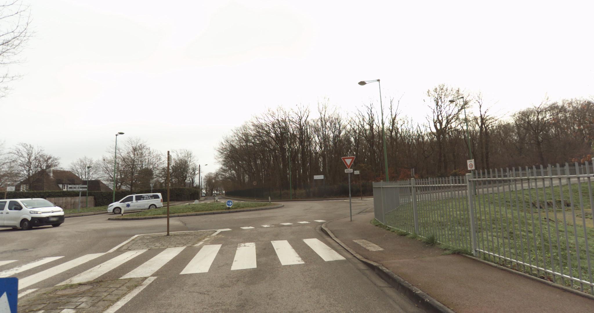 La rue de Coif Hair à Saint-Etienne-Du-Rouvray